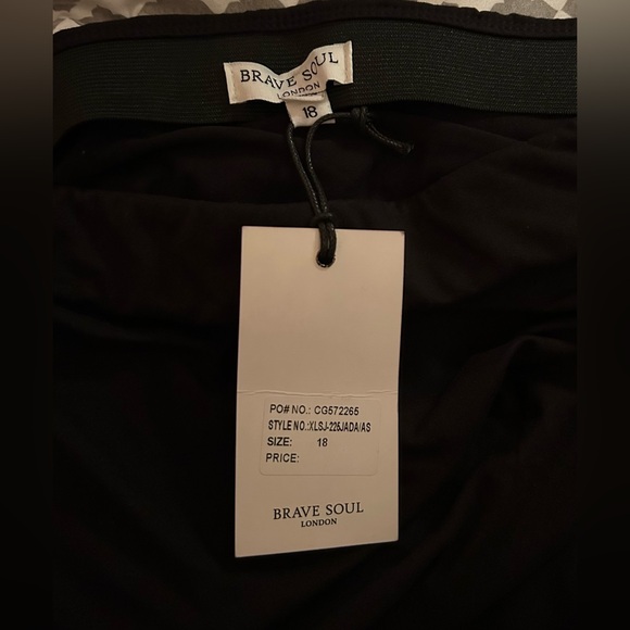 Brave Soul Plus jade jersey basic skirt in black from ASOS. NWT - Picture 5 of 5